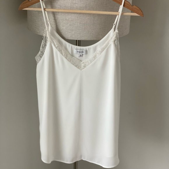 Aritzia Tops - Aritzia Babaton EVERLY LACE CAMISOLE